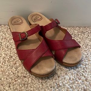 Dansko size 38 Red Sela Sandal